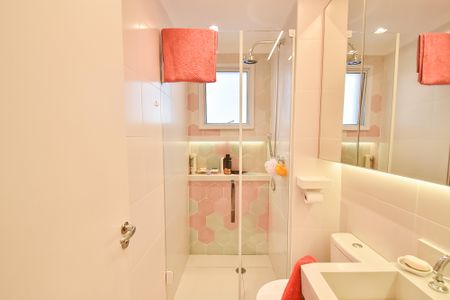 Apartamento à venda com 148m², 3 quartos e 4 vagas Apartamento à venda com 148m², 3 quartos e 4 vagasBanheiro da Suíte 2