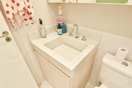 Apartamento à venda com 148m², 3 quartos e 4 vagas Apartamento à venda com 148m², 3 quartos e 4 vagasBanheiro da Suíte 1