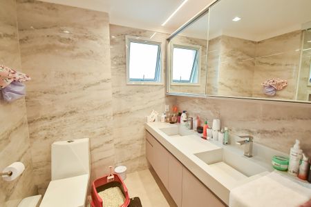 Apartamento à venda com 148m², 3 quartos e 4 vagas Apartamento à venda com 148m², 3 quartos e 4 vagasBanheiro da Suíte 3