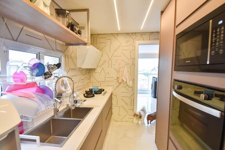 Apartamento à venda com 148m², 3 quartos e 4 vagas Apartamento à venda com 148m², 3 quartos e 4 vagasCozinha