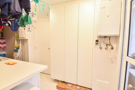 Apartamento à venda com 148m², 3 quartos e 4 vagas Apartamento à venda com 148m², 3 quartos e 4 vagasÁrea de serviço