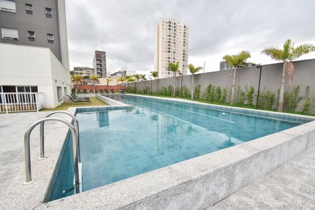 Apartamento à venda com 148m², 3 quartos e 4 vagas Apartamento à venda com 148m², 3 quartos e 4 vagasÁrea comum - Piscina