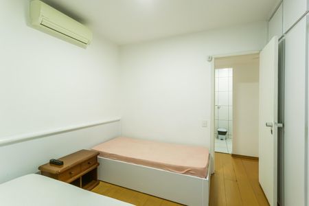 Quarto 1 de apartamento para alugar com 2 quartos, 45m² em Vila Nova Conceição, São Paulo