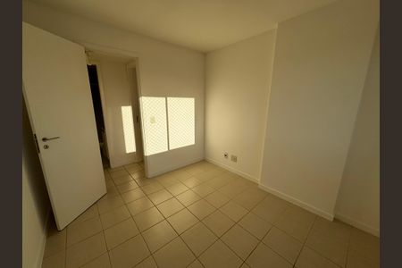 Quarto de apartamento para alugar com 2 quartos, 62m² em Recreio dos Bandeirantes, Rio de Janeiro