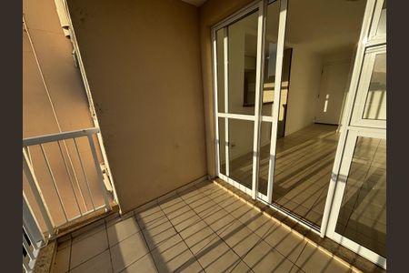 Apartamento para alugar com 62m², 2 quartos e 2 vagas Apartamento para alugar com 62m², 2 quartos e 2 vagasVaranda