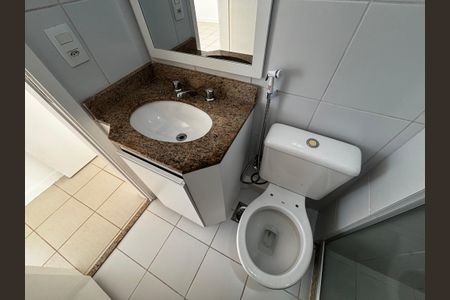 Apartamento para alugar com 62m², 2 quartos e 2 vagas Apartamento para alugar com 62m², 2 quartos e 2 vagasBanheiro da Suíte