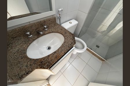 Apartamento para alugar com 62m², 2 quartos e 2 vagas Apartamento para alugar com 62m², 2 quartos e 2 vagasBanheiro da Suíte