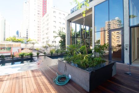 Apartamento à venda com 167m², 3 quartos e 2 vagas Apartamento à venda com 167m², 3 quartos e 2 vagasPiscina