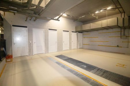 Apartamento à venda com 167m², 3 quartos e 2 vagas Apartamento à venda com 167m², 3 quartos e 2 vagasDepósito