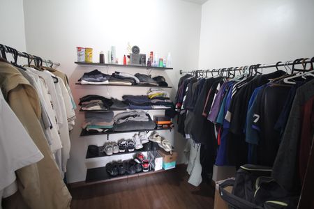 Casa à venda com 150m², 4 quartos e 3 vagasCloset Quarto 1