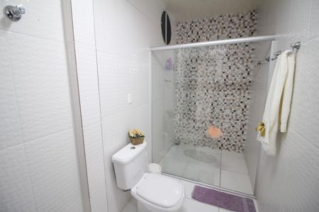 Casa à venda com 150m², 4 quartos e 3 vagasBanheiro 2