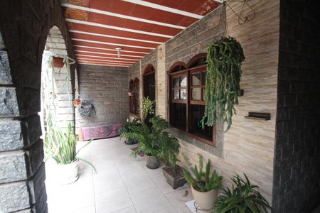 Casa à venda com 150m², 4 quartos e 3 vagasVaranda