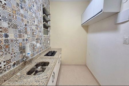 Apartamento para alugar com 27m², 1 quarto e sem vaga Apartamento para alugar com 27m², 1 quarto e sem vagaCozinha e Área de Serviço