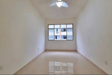 Sala/Quarto de apartamento para alugar com 1 quarto, 27m² em Centro, Rio de Janeiro