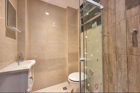 Banheiro de apartamento para alugar com 1 quarto, 27m² em Centro, Rio de Janeiro