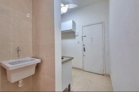 Apartamento para alugar com 27m², 1 quarto e sem vaga Apartamento para alugar com 27m², 1 quarto e sem vagaCozinha e Área de Serviço