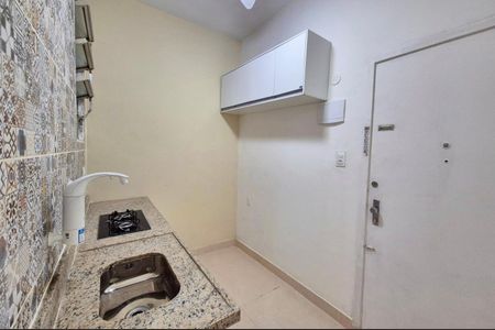 Apartamento para alugar com 27m², 1 quarto e sem vaga Apartamento para alugar com 27m², 1 quarto e sem vagaCozinha e Área de Serviço
