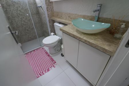 Apartamento à venda com 62m², 2 quartos e 2 vagasBanheiro da Suíte 1