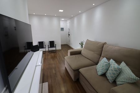 Sala de apartamento para alugar com 2 quartos, 62m² em Km 18, Osasco