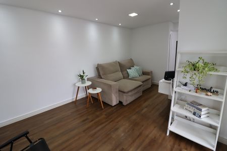 Sala de apartamento para alugar com 2 quartos, 62m² em Km 18, Osasco