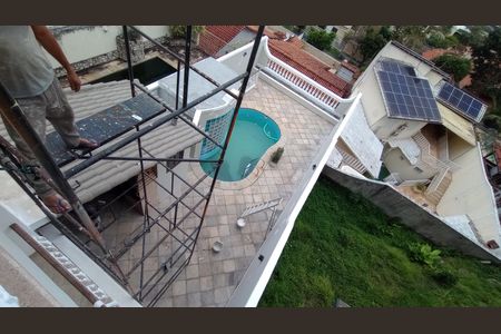 Casa de condomínio à venda com 241m², 4 quartos e 3 vagas Casa de condomínio à venda com 241m², 4 quartos e 3 vagasPiscina