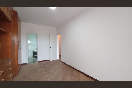 Casa de condomínio à venda com 241m², 4 quartos e 3 vagas Casa de condomínio à venda com 241m², 4 quartos e 3 vagasQuarto 3