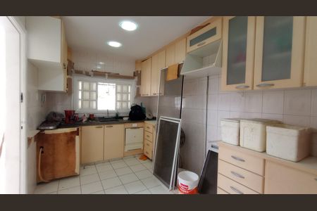 Casa de condomínio à venda com 241m², 4 quartos e 3 vagas Casa de condomínio à venda com 241m², 4 quartos e 3 vagasCozinha