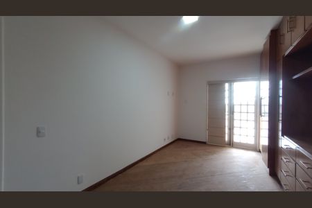 Casa de condomínio à venda com 241m², 4 quartos e 3 vagas Casa de condomínio à venda com 241m², 4 quartos e 3 vagasQuarto 3