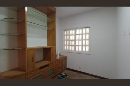 Casa de condomínio à venda com 241m², 4 quartos e 3 vagas Casa de condomínio à venda com 241m², 4 quartos e 3 vagasQuarto 1