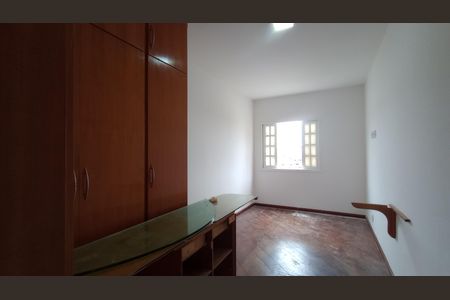 Casa de condomínio à venda com 241m², 4 quartos e 3 vagas Casa de condomínio à venda com 241m², 4 quartos e 3 vagasQuarto 2