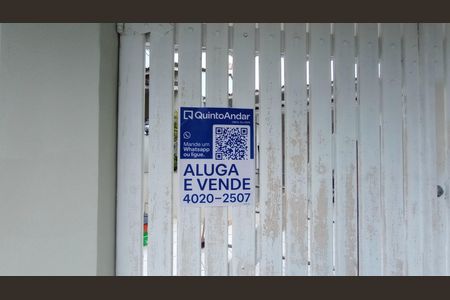 Casa de condomínio à venda com 241m², 4 quartos e 3 vagas Casa de condomínio à venda com 241m², 4 quartos e 3 vagasPlaca Código JDZR-255