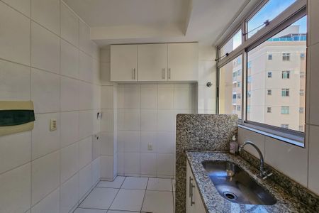 Apartamento à venda com 55m², 2 quartos e 1 vaga Apartamento à venda com 55m², 2 quartos e 1 vagaCozinha e Área de Serviço