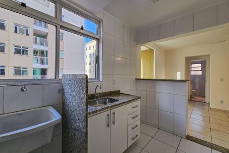 Apartamento à venda com 55m², 2 quartos e 1 vaga Apartamento à venda com 55m², 2 quartos e 1 vagaCozinha e Área de Serviço