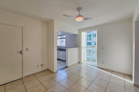 Sala de apartamento à venda com 2 quartos, 55m² em Fernão Dias, Belo Horizonte