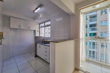Apartamento à venda com 55m², 2 quartos e 1 vaga Apartamento à venda com 55m², 2 quartos e 1 vagaCozinha e Área de Serviço