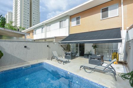 Casa à venda com 200m², 3 quartos e 2 vagasPiscina