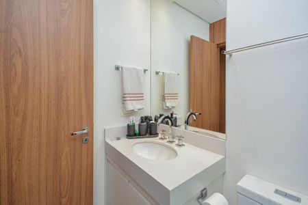 Casa à venda com 200m², 3 quartos e 2 vagasBanheiro