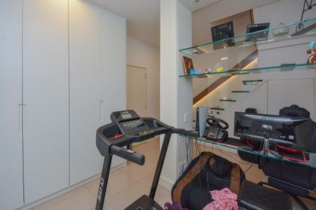 Casa à venda com 200m², 3 quartos e 2 vagasEscritório