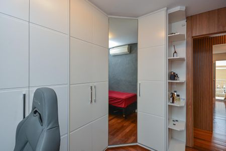 Casa à venda com 200m², 3 quartos e 2 vagasQuarto 2