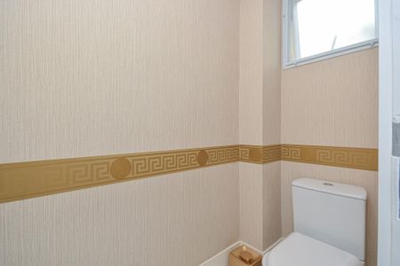 Lavabo de casa à venda com 3 quartos, 200m² em Vila Sofia, São Paulo