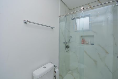 Casa à venda com 200m², 3 quartos e 2 vagasBanheiro da Suíte