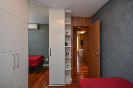 Casa à venda com 200m², 3 quartos e 2 vagasQuarto 2