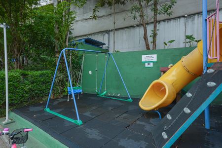 Casa à venda com 200m², 3 quartos e 2 vagasÁrea comum - Playground