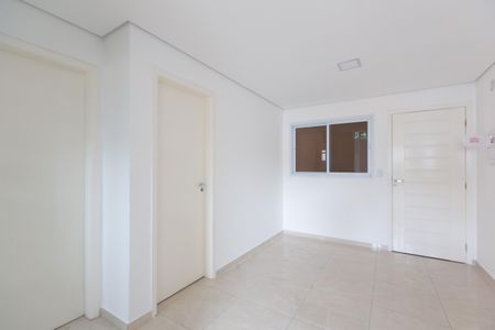 Apartamento à venda com 47m², 2 quartos e sem vaga Apartamento à venda com 47m², 2 quartos e sem vagaSala