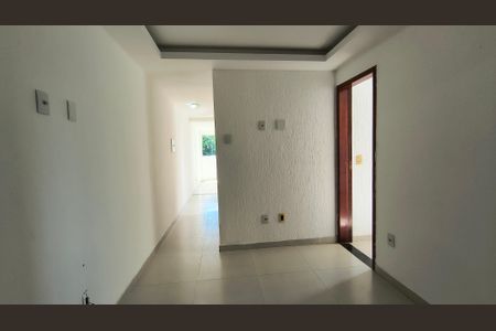 Sala de apartamento para alugar com 2 quartos, 70m² em Recreio dos Bandeirantes, Rio de Janeiro