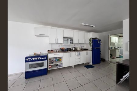 Casa para alugar com 150m², 2 quartos e 2 vagasCozinha