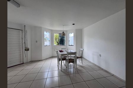 Casa para alugar com 150m², 2 quartos e 2 vagasCozinha
