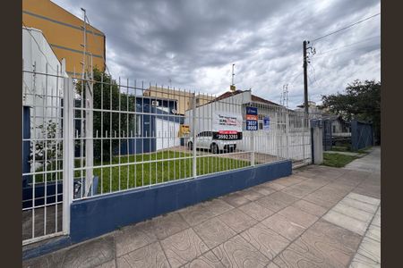 Casa para alugar com 150m², 2 quartos e 2 vagasFachada