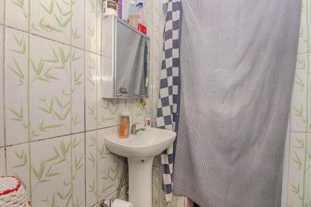 Casa à venda com 70m², 2 quartos e sem vaga Casa à venda com 70m², 2 quartos e sem vagaBanheiro