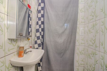 Casa à venda com 70m², 2 quartos e sem vaga Casa à venda com 70m², 2 quartos e sem vagaBanheiro